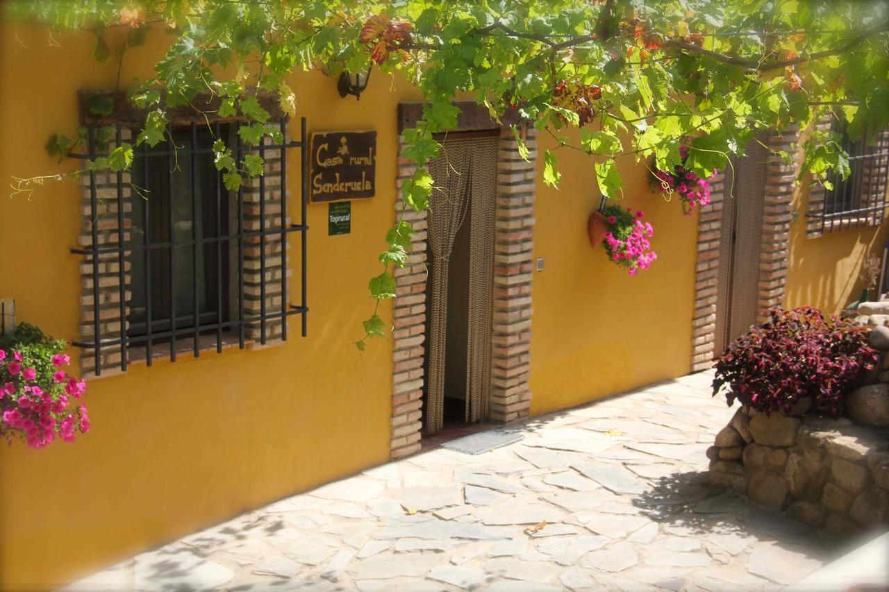 Gasthaus Casa Senderuela Panzares Exterior foto